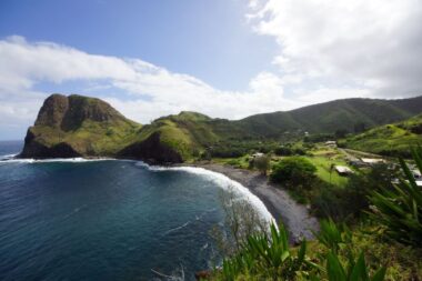Photo of the coastline of Maui under a sunny sky